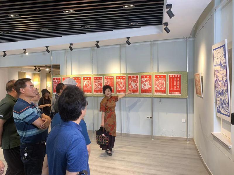 喚醒心靈深處的美好記憶 嶗山非遺剪紙創作展舉行