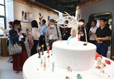 走進(jìn)大連金普,文學(xué)大咖與版權(quán)交易中心結(jié)盟!