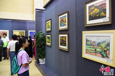 普洱市第三屆“茶花獎”展演美術(shù)書法攝影展 文藝創(chuàng)作之花綻放